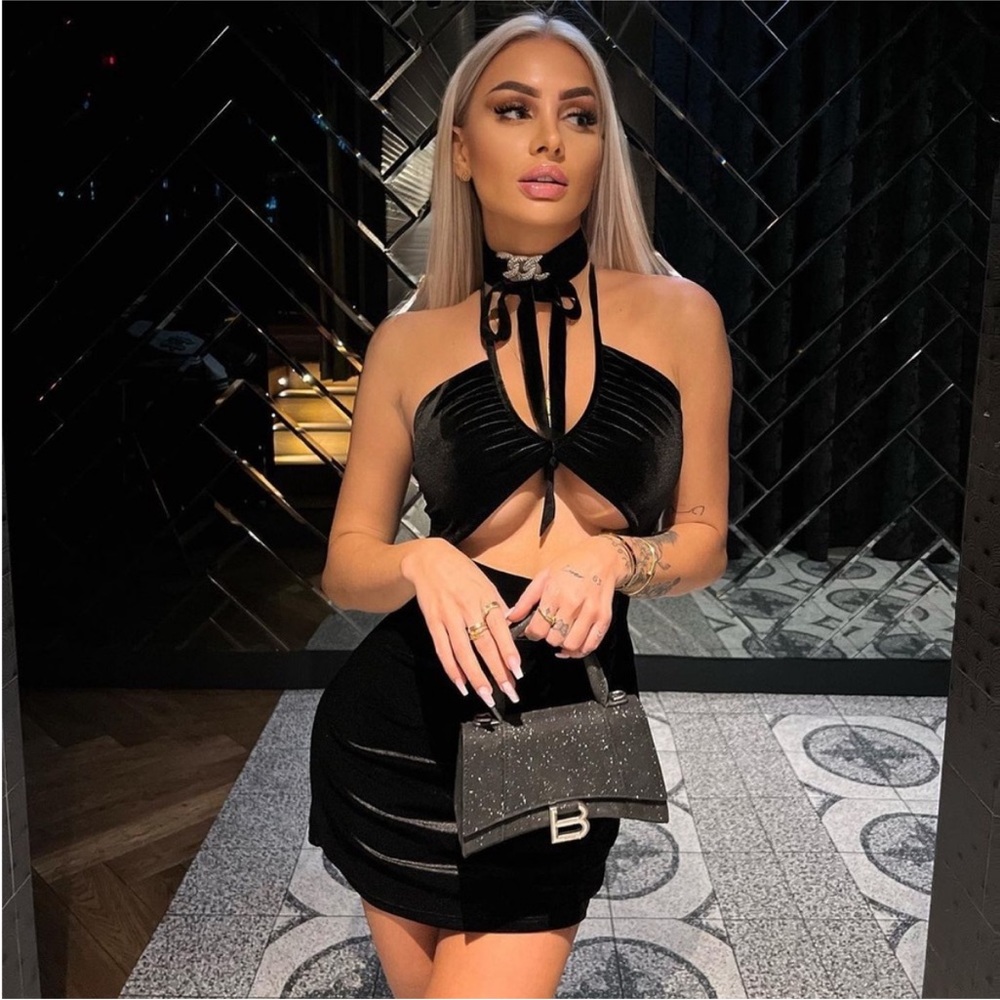 ZARA VELVET RHINESTONE CHOKER